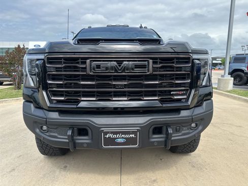Used 2024 GMC Sierra 2500 AT4X w/ AT4X AEV Edition image 9