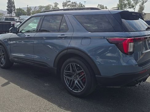 Used 2025 Ford Explorer ST AWD/4WD image 4