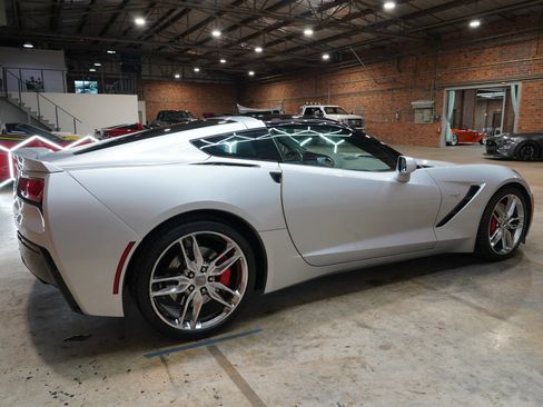 Used 2015 Chevrolet Corvette Stingray Coupe w/ Battery Protection Package RWD image 16