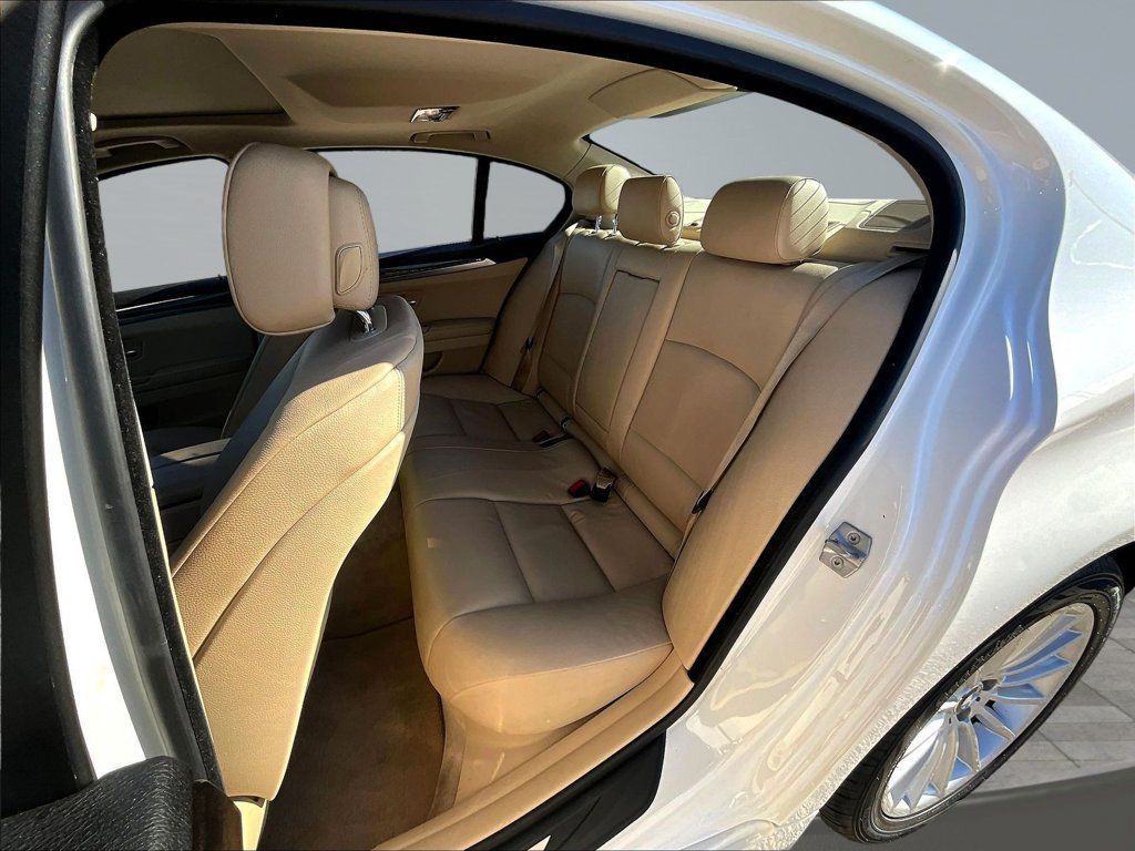 Used 2013 BMW 535i Sedan RWD image 24
