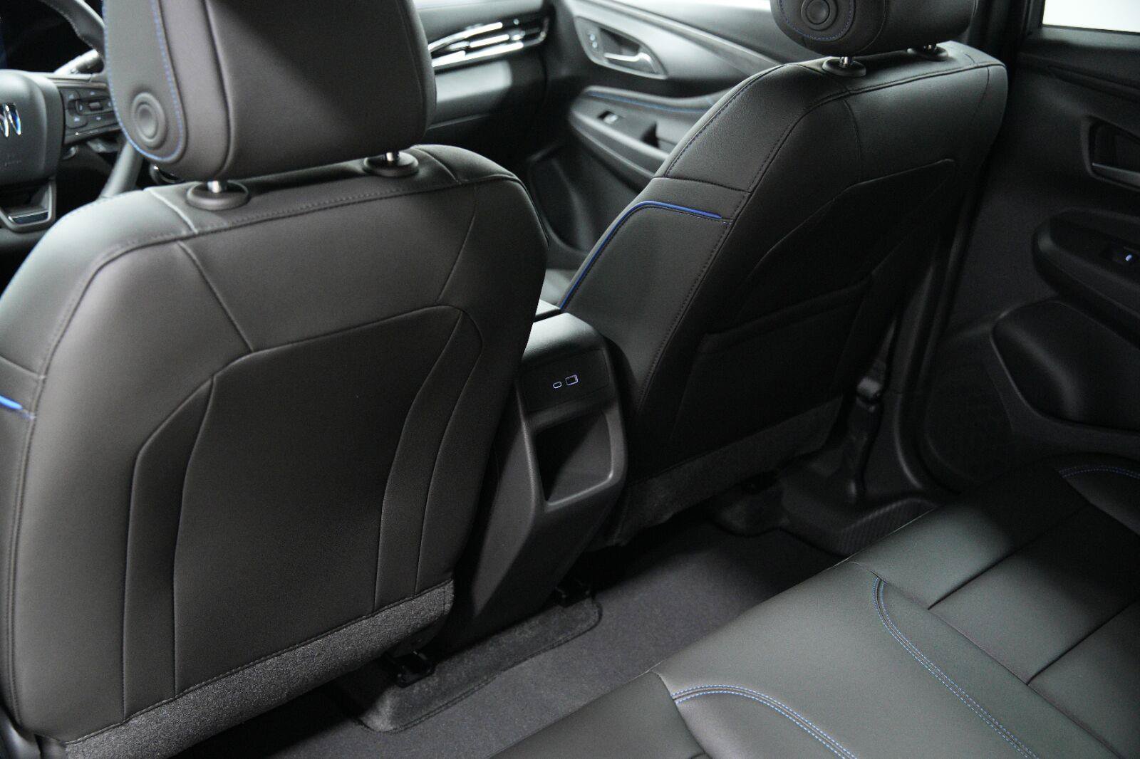 New 2026 Buick Envista Sport Touring FWD image 31