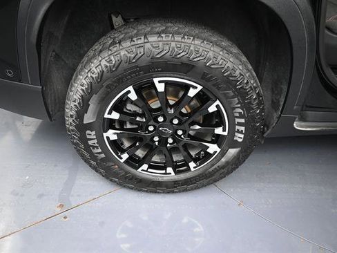 Used 2024 Chevrolet Traverse Z71 w/ Enhanced Driving Package AWD/4WD image 22