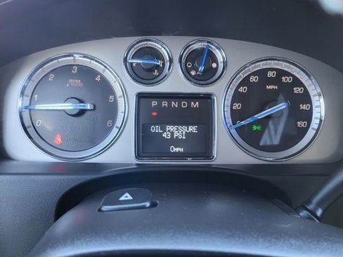 Used 2013 Cadillac Escalade Premium image 19