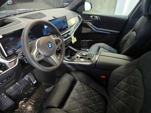 New 2026 BMW X5 xDrive50e w/ M Sport Package AWD/4WD image 2