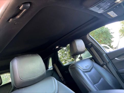 Used 2021 Cadillac XT5 Sportv w/ LPO, ONYX Package image 23