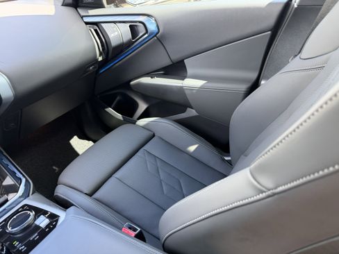 Used 2025 BMW X3 xDrive30i w/ Premium Package image 17