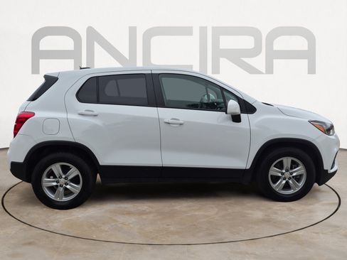 Used 2022 Chevrolet Trax LS w/ Tint and Cruise Package FWD image 11