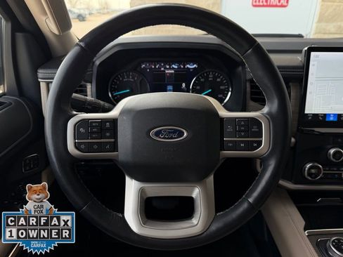 Used 2023 Ford Expedition Limited image 11