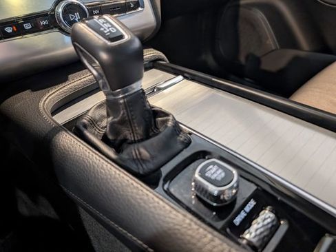 Used 2018 Volvo XC90 T5 Momentum image 23