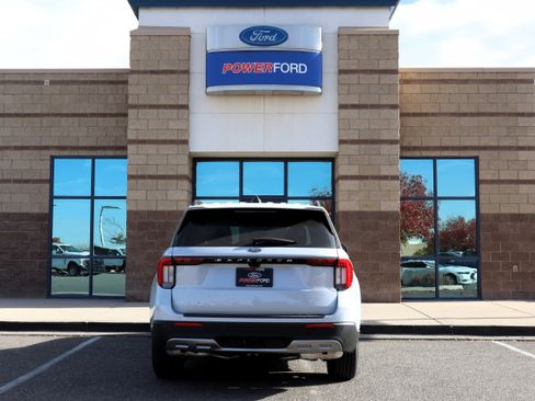 New 2026 Ford Explorer Active w/ Active Comfort Package image 7