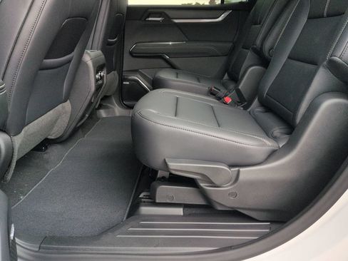 New 2026 GMC Acadia Elevation w/ Elevation Premium Package AWD/4WD image 22