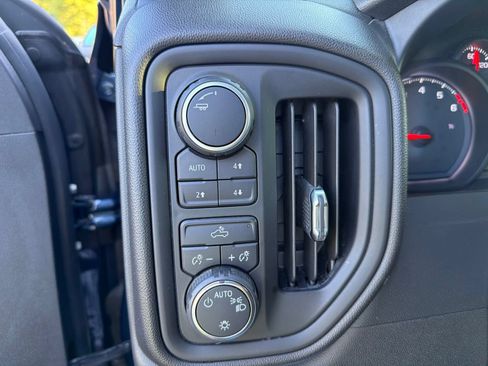 Used 2020 Chevrolet Silverado 1500 Custom Trail Boss w/ Custom Convenience Package AWD/4WD image 12
