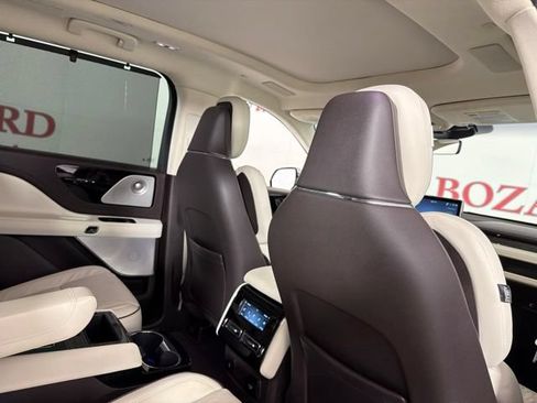Used 2021 Lincoln Aviator Black Label Grand Touring w/ Class IV Trailer Tow Package AWD/4WD image 19