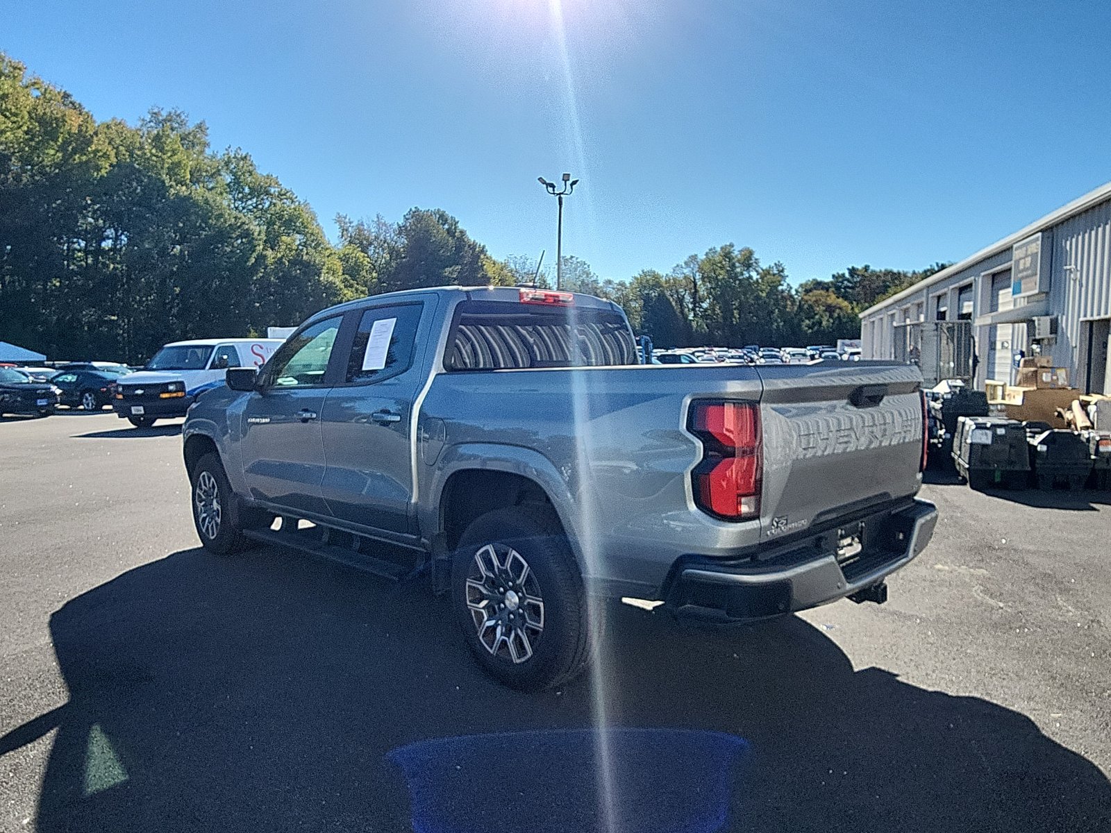 Used 2024 Chevrolet Colorado LT w/ LT Convenience Package III RWD image 3