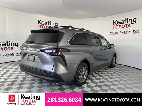 New 2026 Toyota Sienna LE FWD image 14