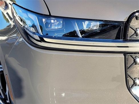 New 2025 Lincoln Navigator Black Label image 10