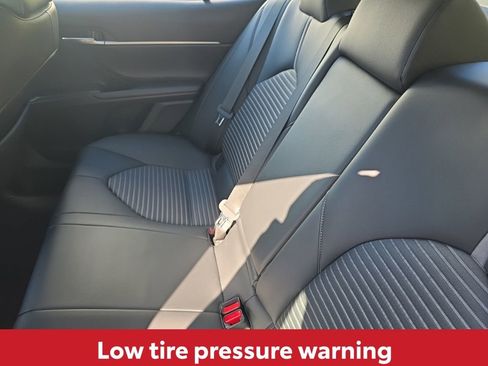 Used 2023 Toyota Camry SE image 17