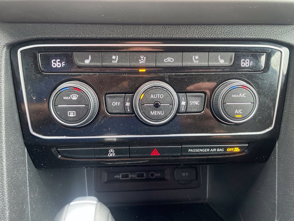 Used 2020 Volkswagen Atlas Cross Sport SEL Premium R-Line AWD/4WD image 21