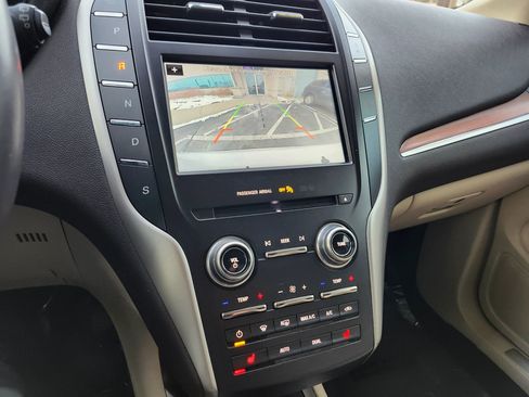 Used 2017 Lincoln MKC Select w/ Select Plus Package image 21