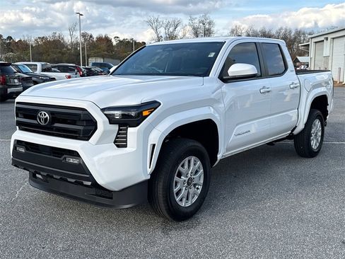 New 2025 Toyota Tacoma SR5 image 7