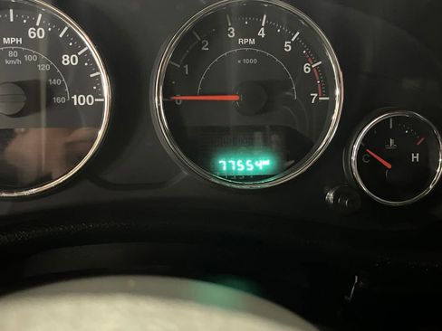 Used 2015 Jeep Wrangler Sport image 16