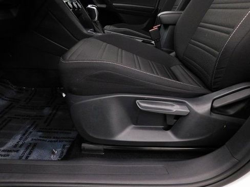 Used 2024 Volkswagen Tiguan S image 19