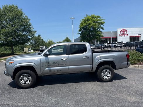 Used 2020 Toyota Tacoma SR w/ SR Convenience Package RWD image 3