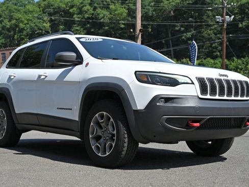 Used 2020 Jeep Cherokee Trailhawk AWD/4WD image 7