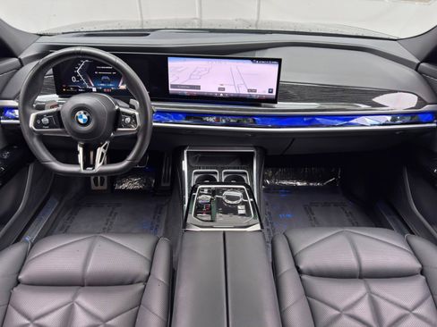 Used 2023 BMW 740i RWD image 13