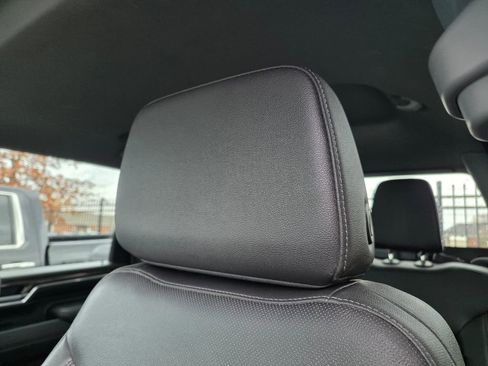 Used 2024 Chevrolet Silverado 2500 LTZ w/ LTZ Premium Package image 20