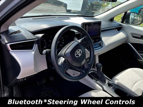 Used 2024 Toyota Corolla Cross L FWD image 4