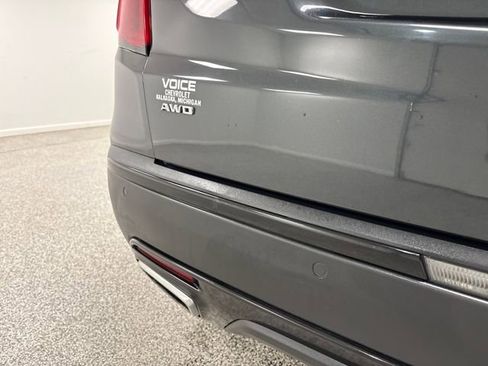 Used 2022 Cadillac XT5 Premium Luxury image 32