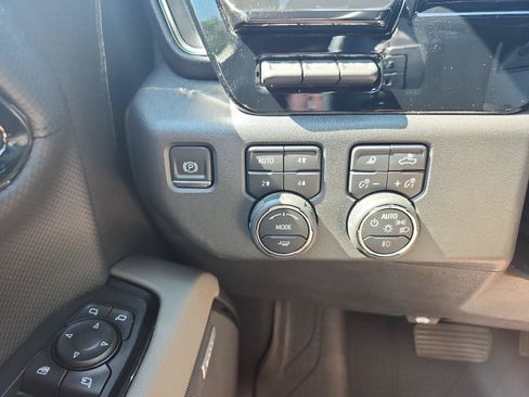 Certified 2024 Chevrolet Silverado 1500 ZR2 w/ Technology Package AWD/4WD image 25