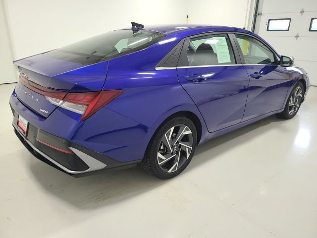 Used 2024 Hyundai Elantra Limited FWD image 6