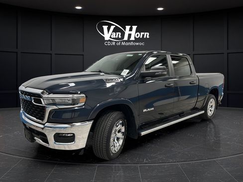 Certified 2025 RAM 1500 Big Horn AWD/4WD image 3
