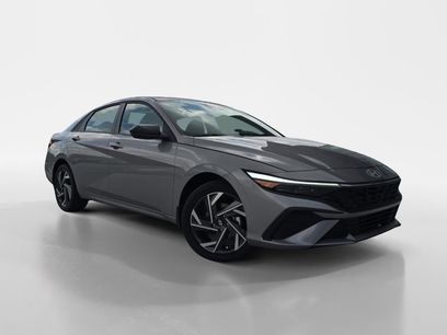 New 2025 Hyundai Elantra SEL