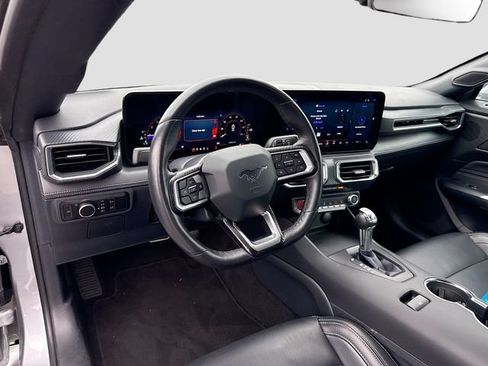 Used 2025 Ford Mustang Premium RWD image 11