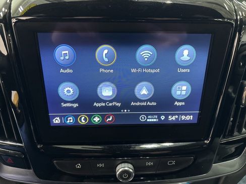 Used 2023 Chevrolet Traverse LT image 17