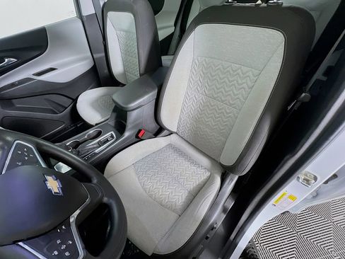 Used 2022 Chevrolet Equinox LS w/ LS Convenience Package image 19