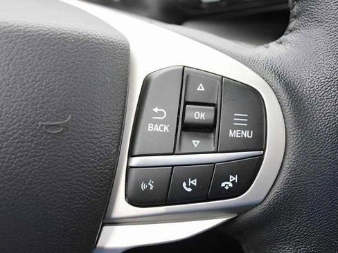 Used 2022 Ford Explorer XLT w/ Equipment Group 202A image 16