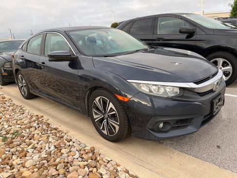 Used 2018 Honda Civic EX-T image 2