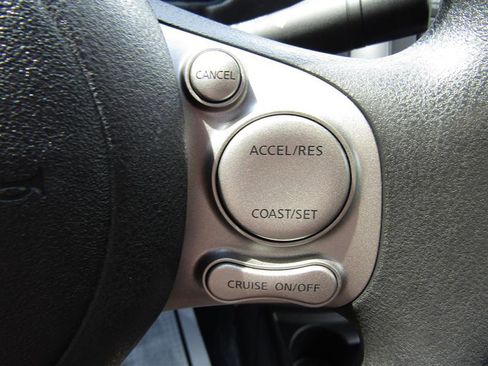 Used 2013 Nissan Versa SV w/ Convenience Pkg image 14