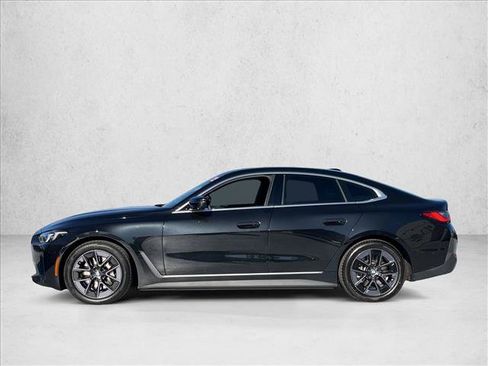 Used 2025 BMW i4 eDrive40 w/ M Sport Package image 9