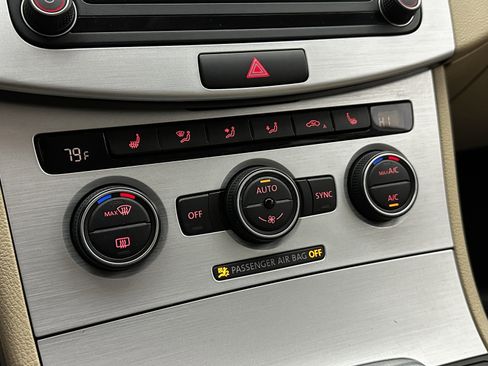 Used 2016 Volkswagen CC R-Line image 16