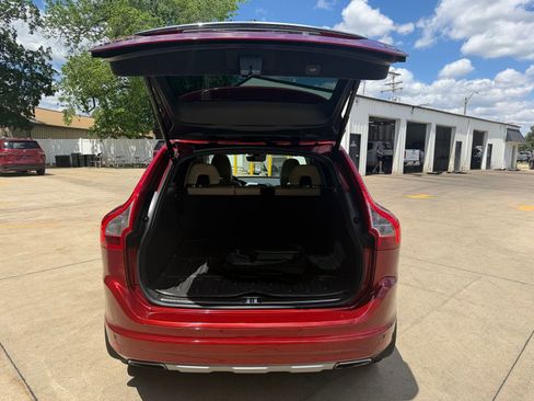 Used 2017 Volvo XC60 T5 Inscription w/ Preferred Option Package AWD/4WD image 12