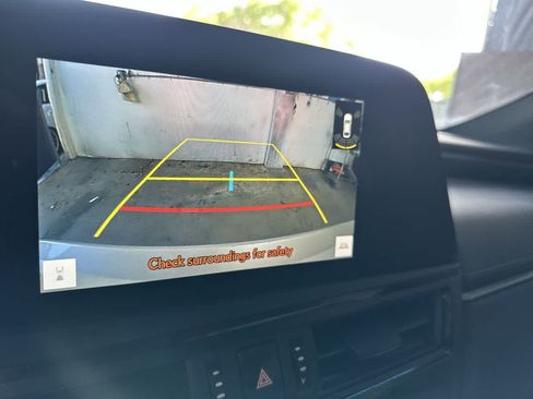 Used 2025 Lexus ES 350 w/ Premium Package FWD image 19