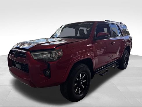 Used 2023 Toyota 4Runner SR5 Premium w/ SR5 Premium Package AWD/4WD image 3
