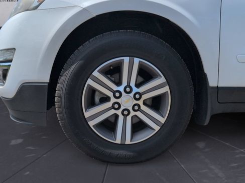 Used 2017 Chevrolet Traverse LT AWD/4WD image 24