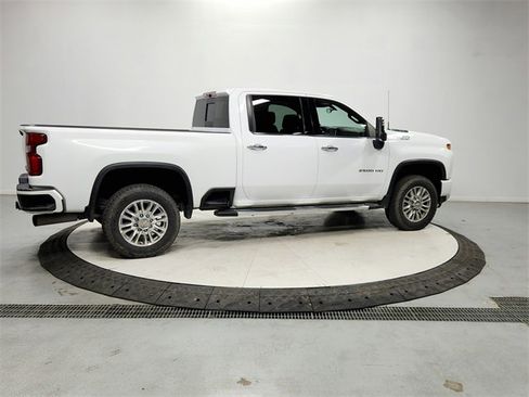 Used 2021 Chevrolet Silverado 2500 High Country image 8
