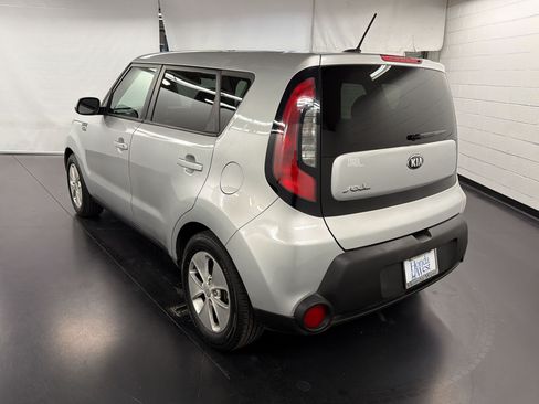 Used 2015 Kia Soul FWD image 3